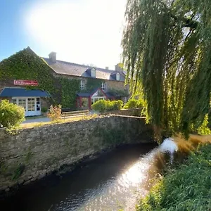 https://chambres-dhotes-la-begaudiere.inbrittany.com